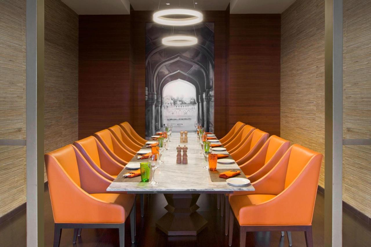 Sheraton Hyderabad Hotel Екстер'єр фото