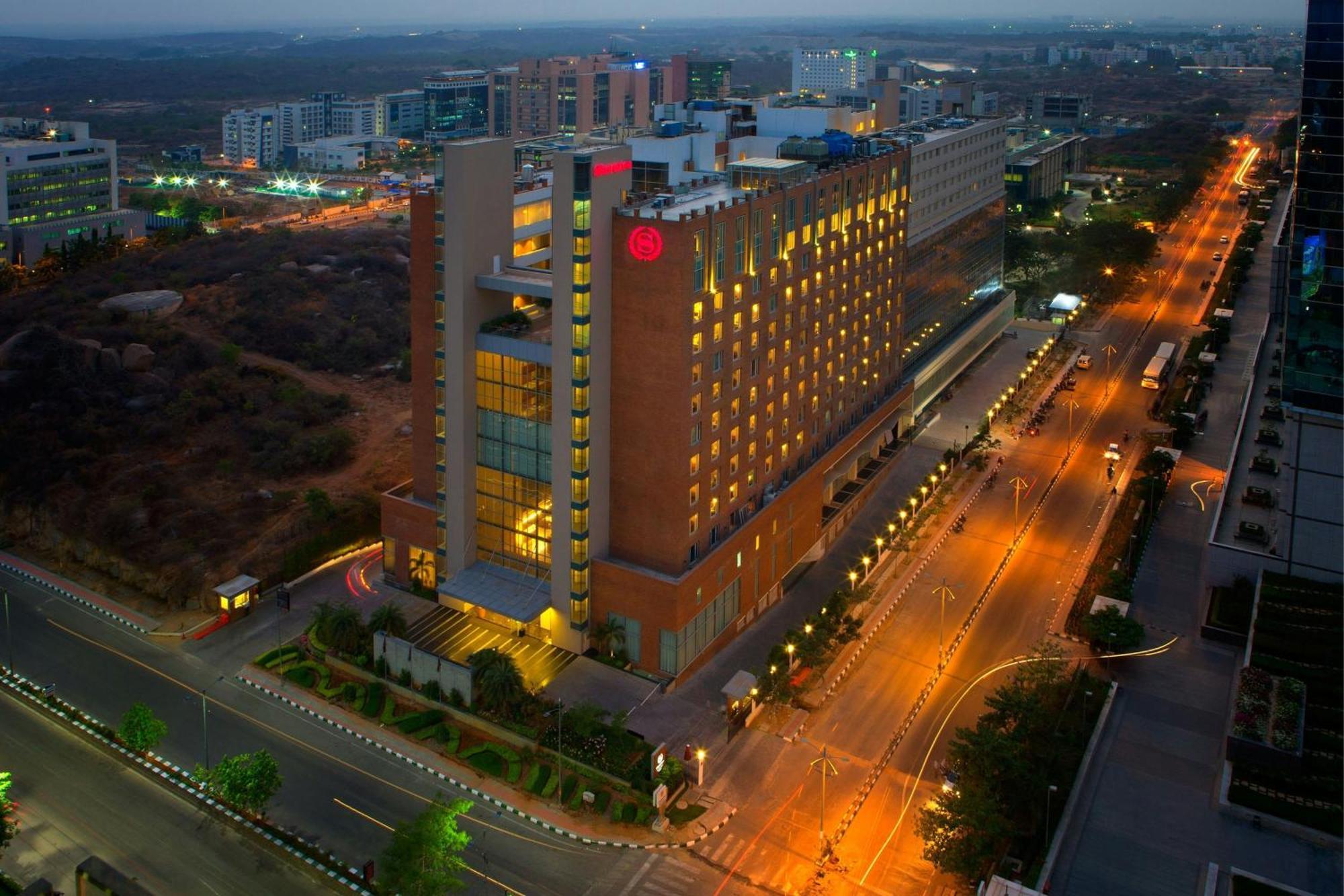 Sheraton Hyderabad Hotel Екстер'єр фото
