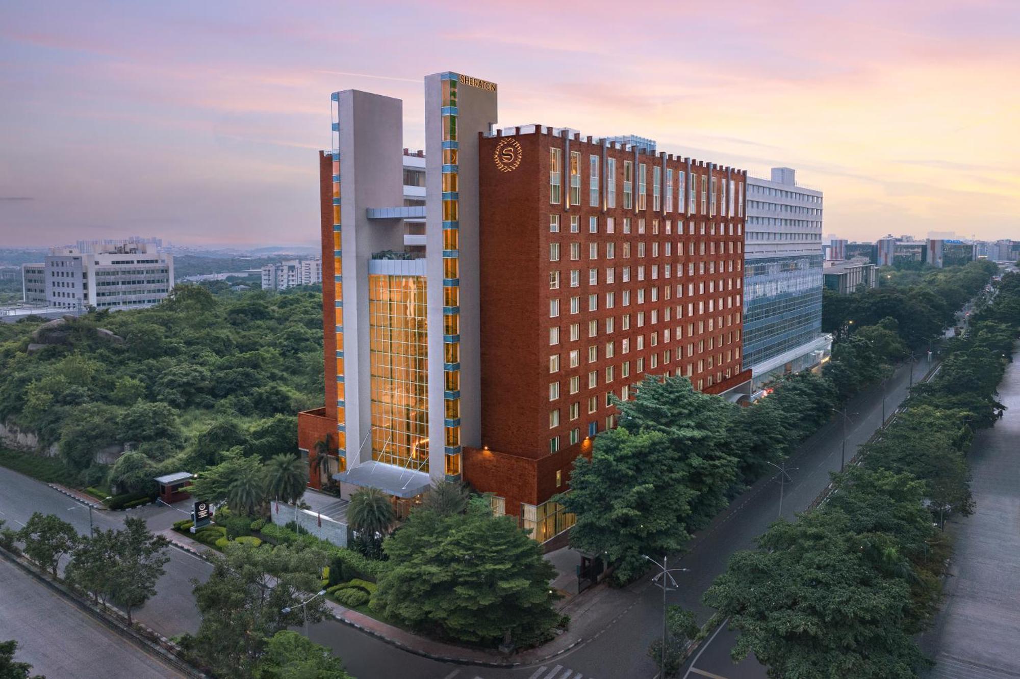 Sheraton Hyderabad Hotel Екстер'єр фото